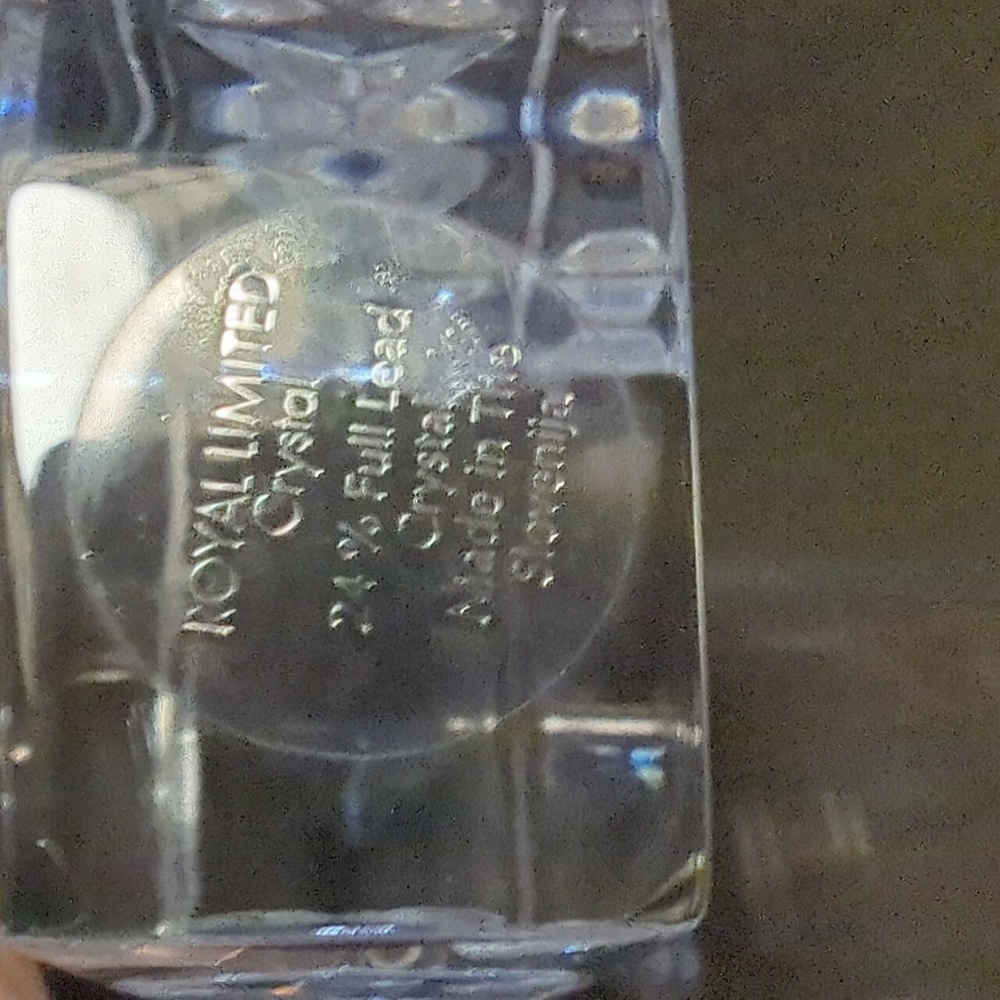 Royal Limited Heavy Lead Crystal Standing Cross 10" - Picture 4 of 5